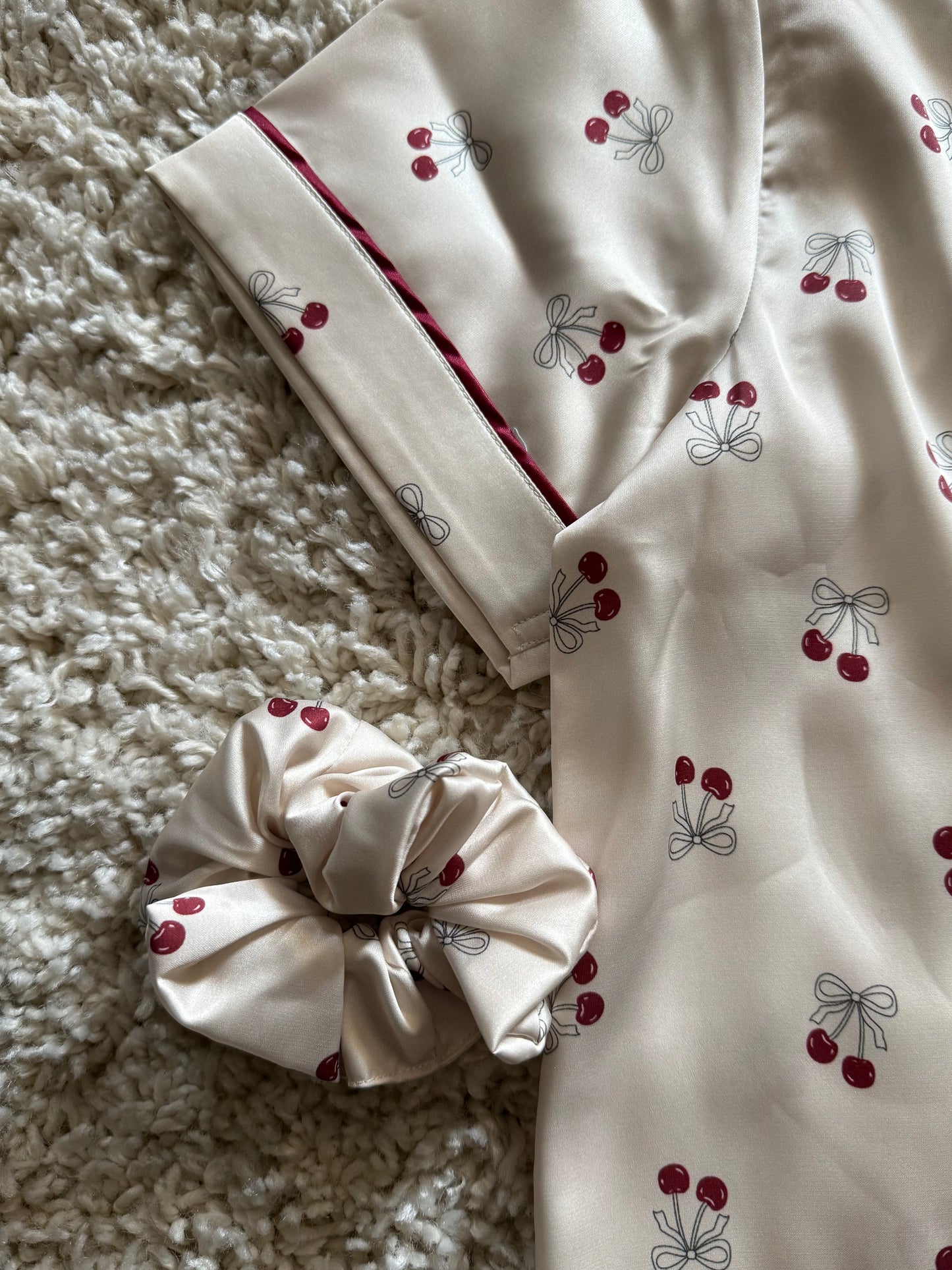 Cozn “The Cherry Bow” satin short pj🍒