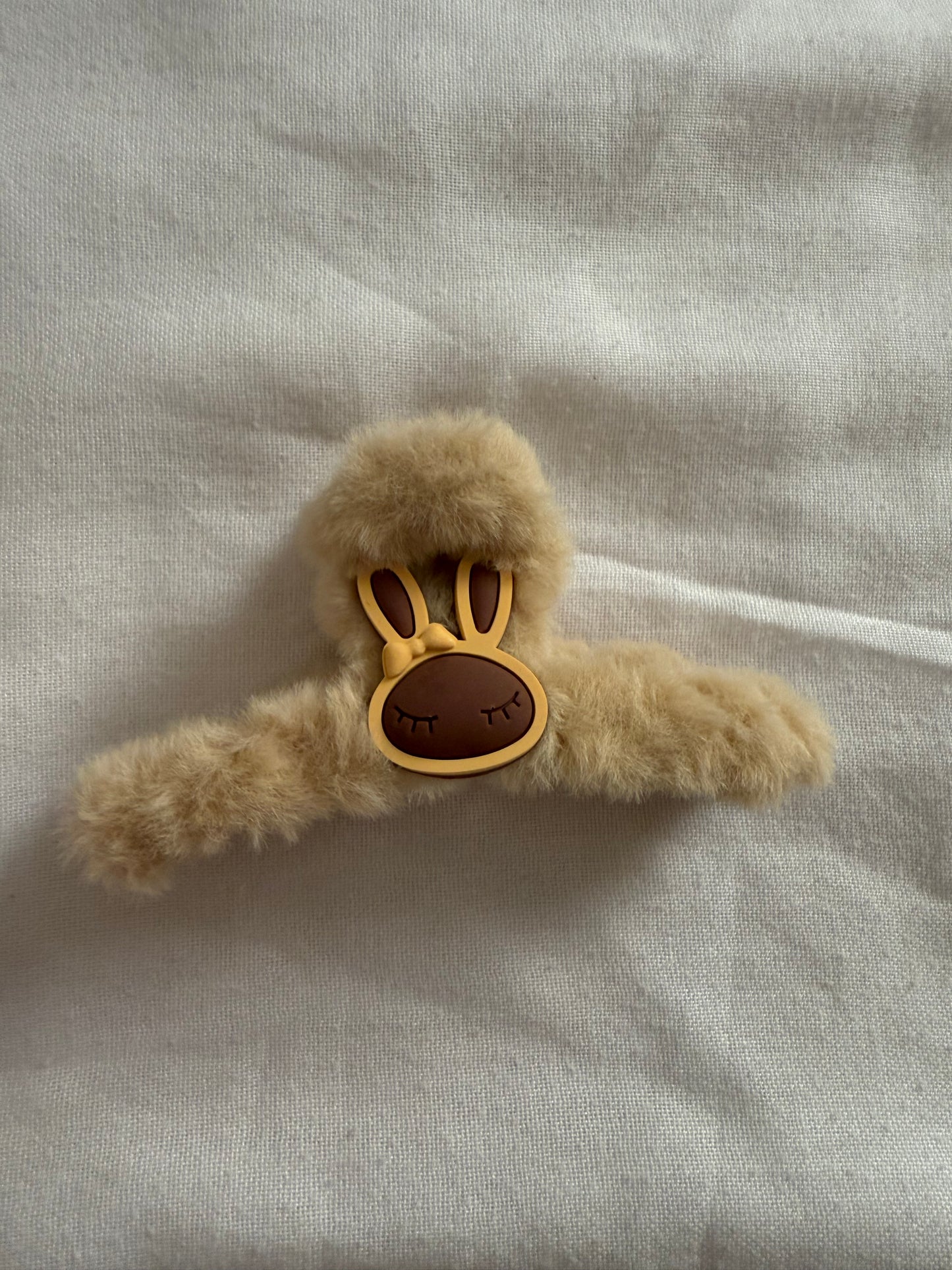 Fur hair claw clip