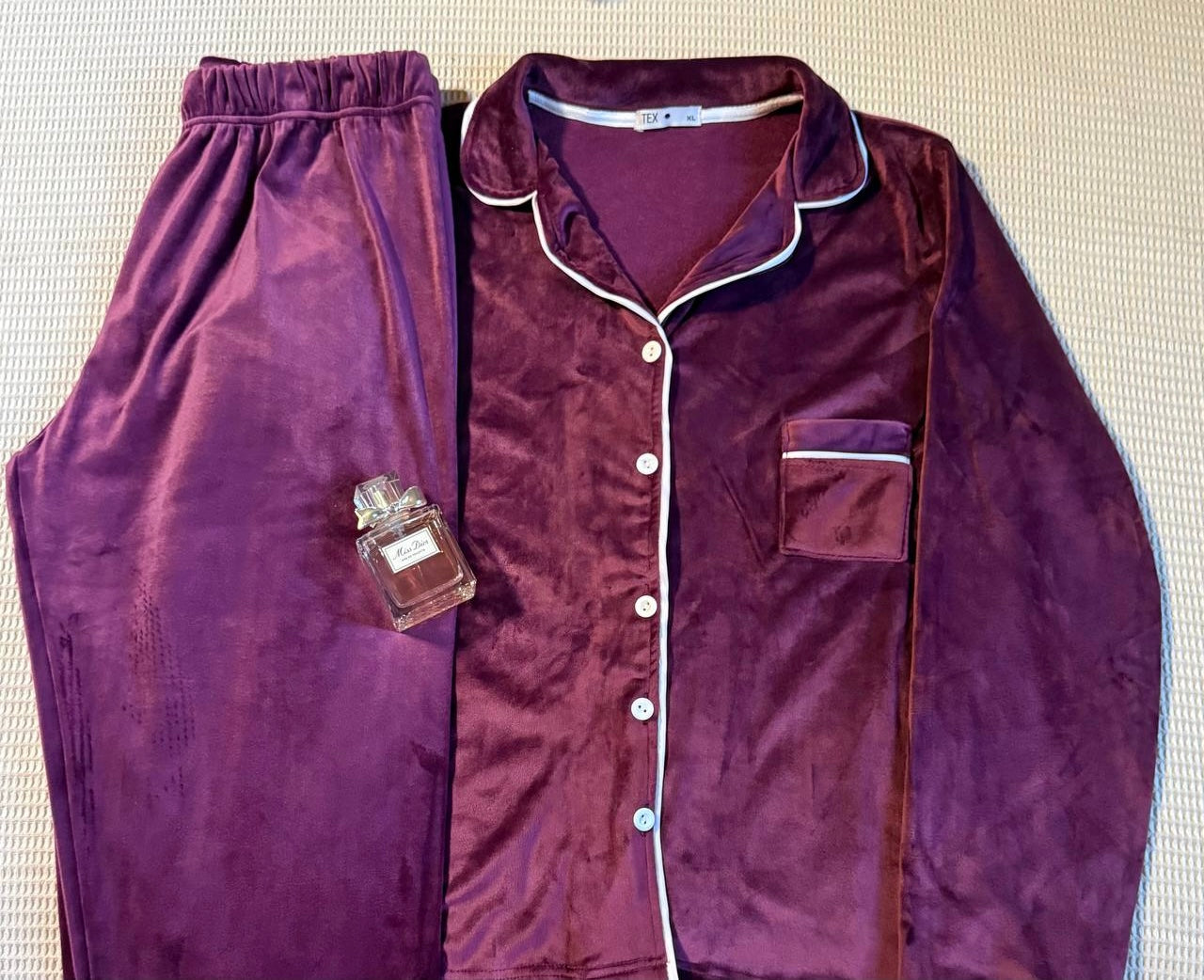 Plain classic velvet pj