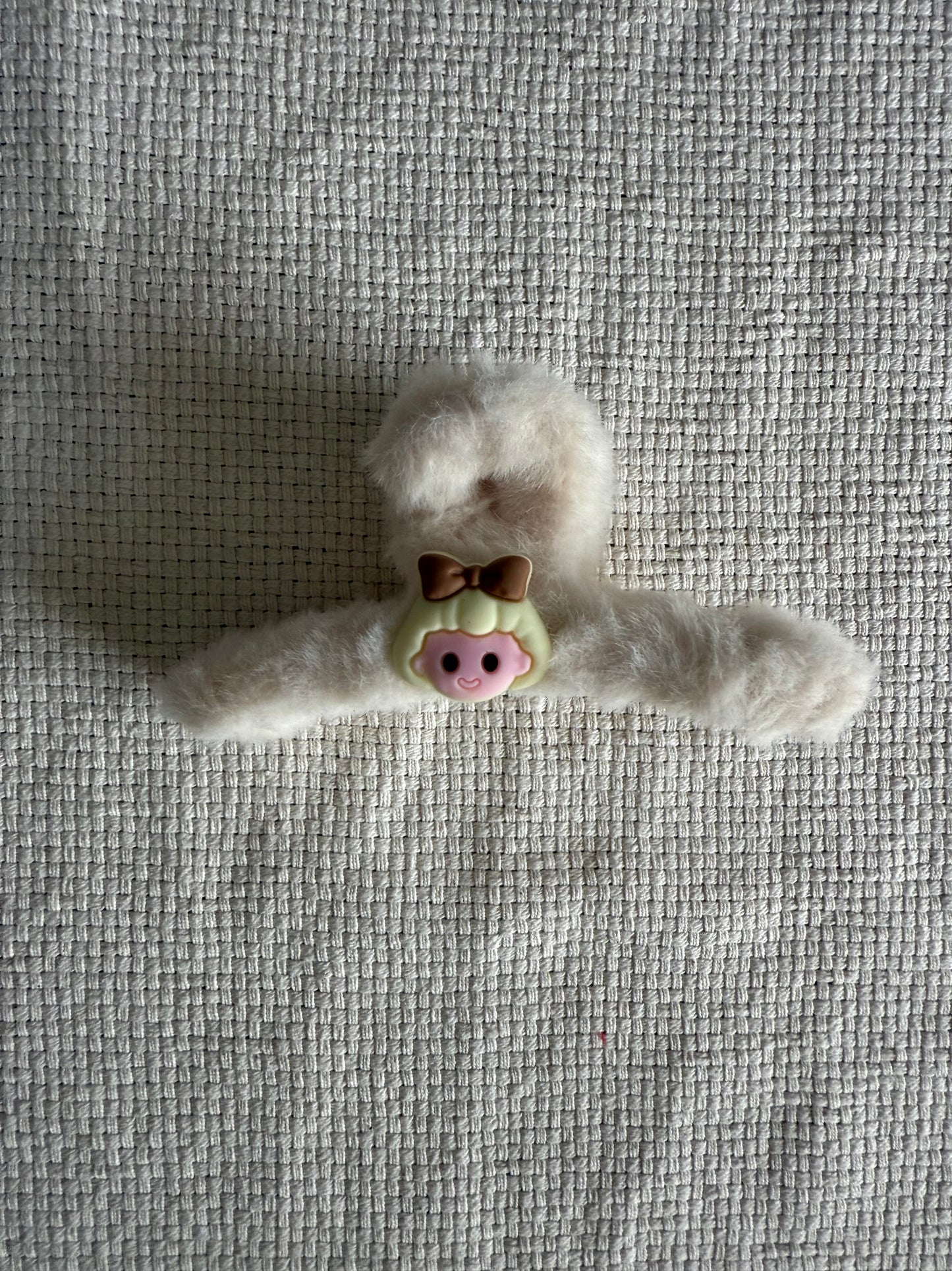 Fur hair claw clip