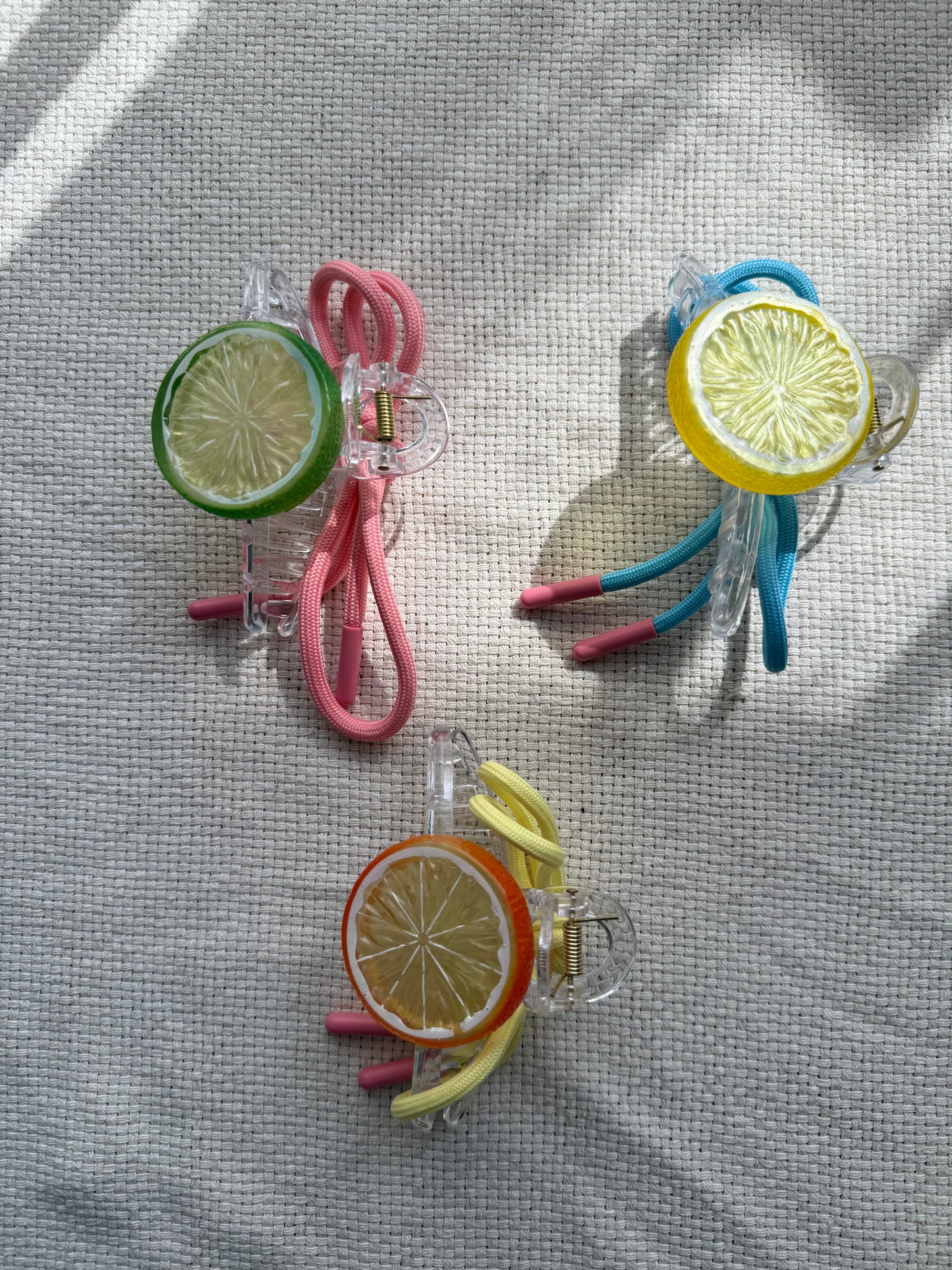 Lemon hair claw clip