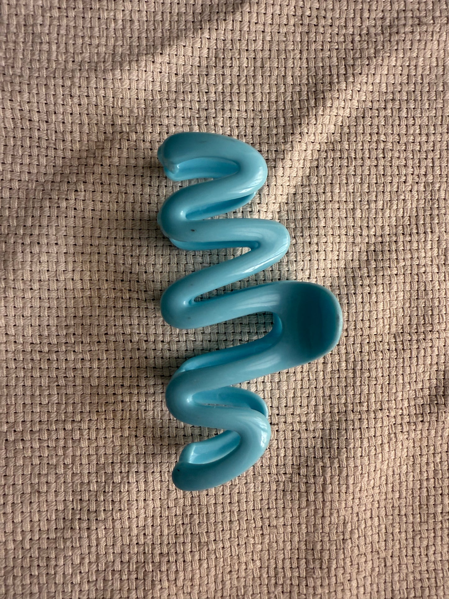 Zigzag claw hair clip