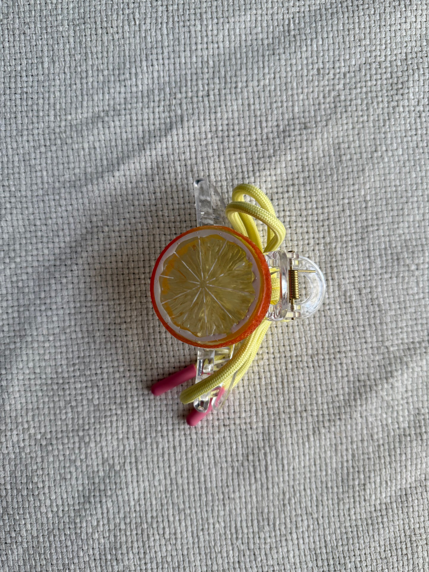 Lemon hair claw clip