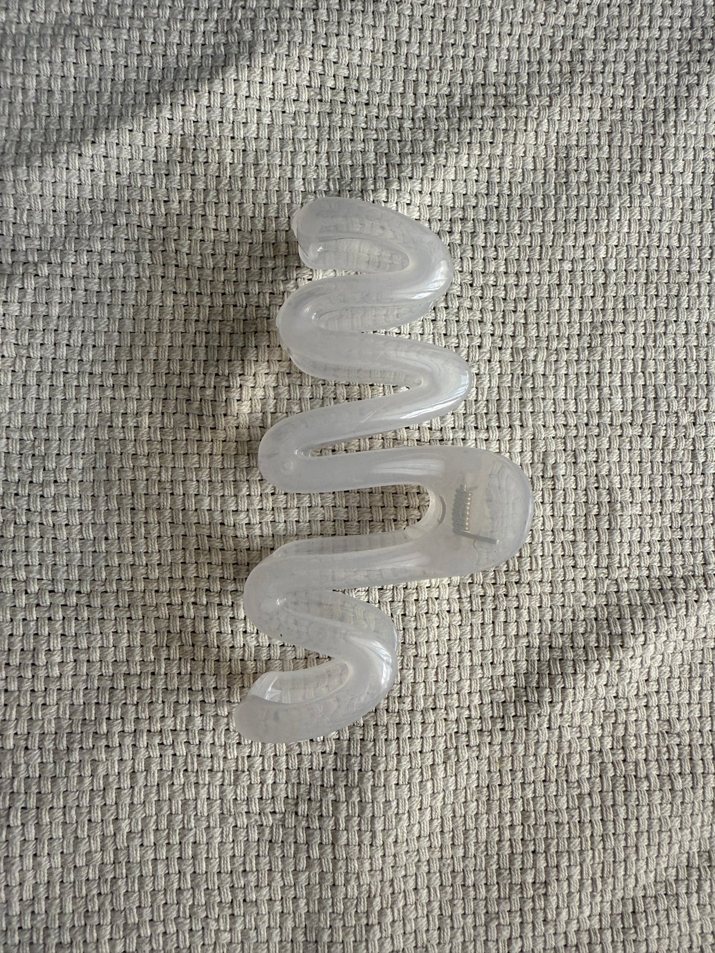 Zigzag claw hair clip