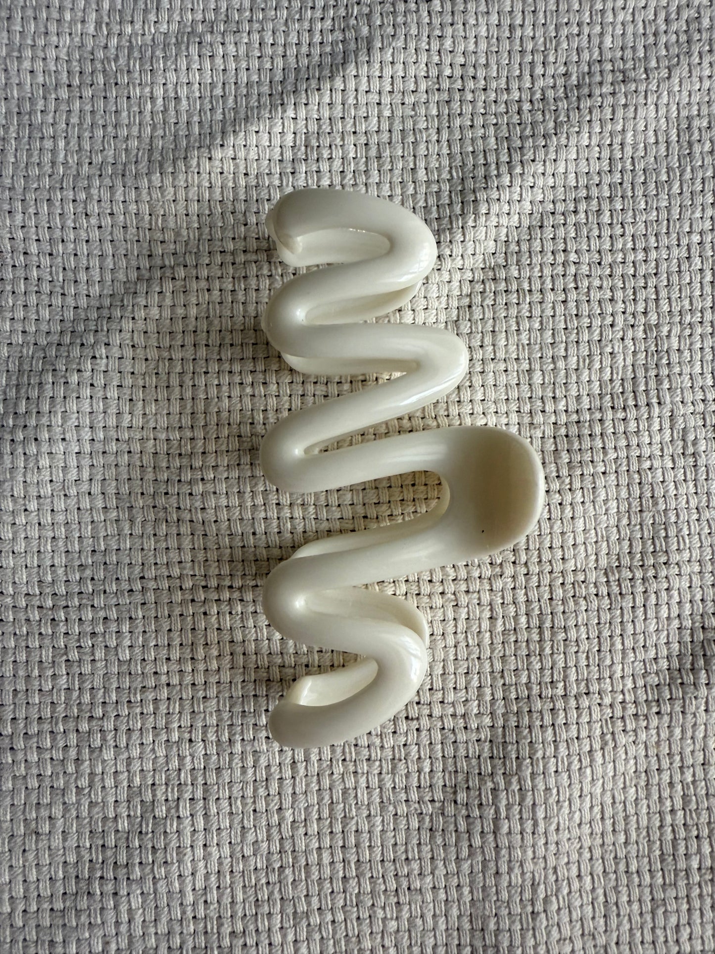 Zigzag claw hair clip
