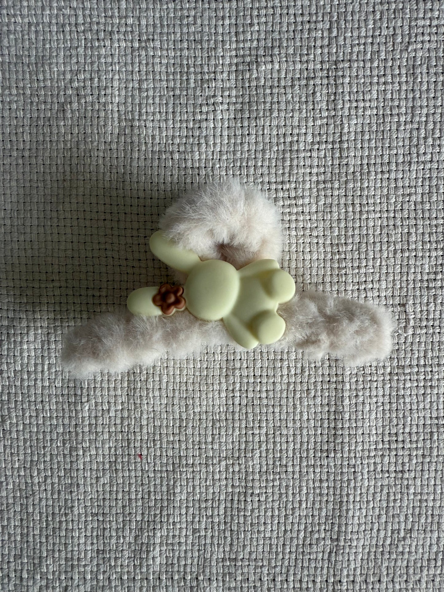 Fur hair claw clip