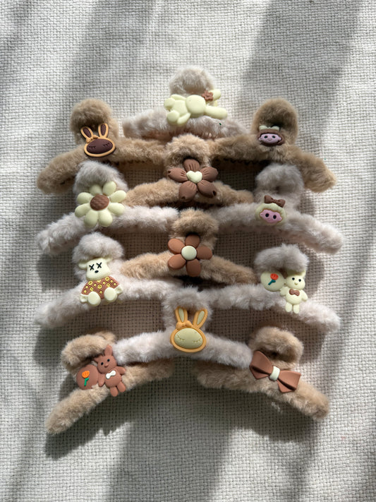 Fur hair claw clip