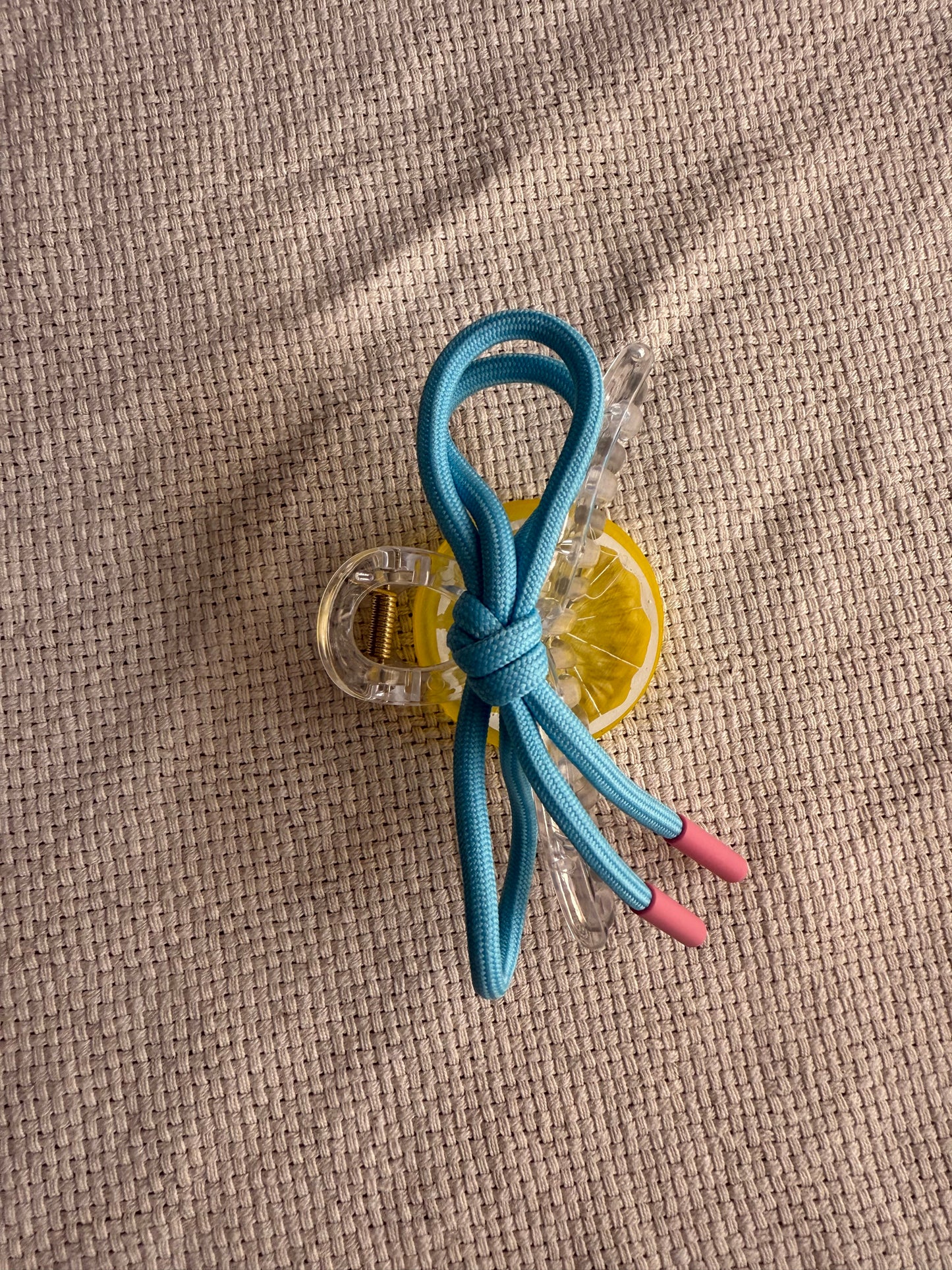 Lemon hair claw clip