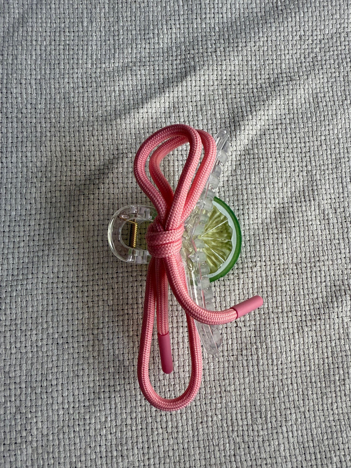 Lemon hair claw clip