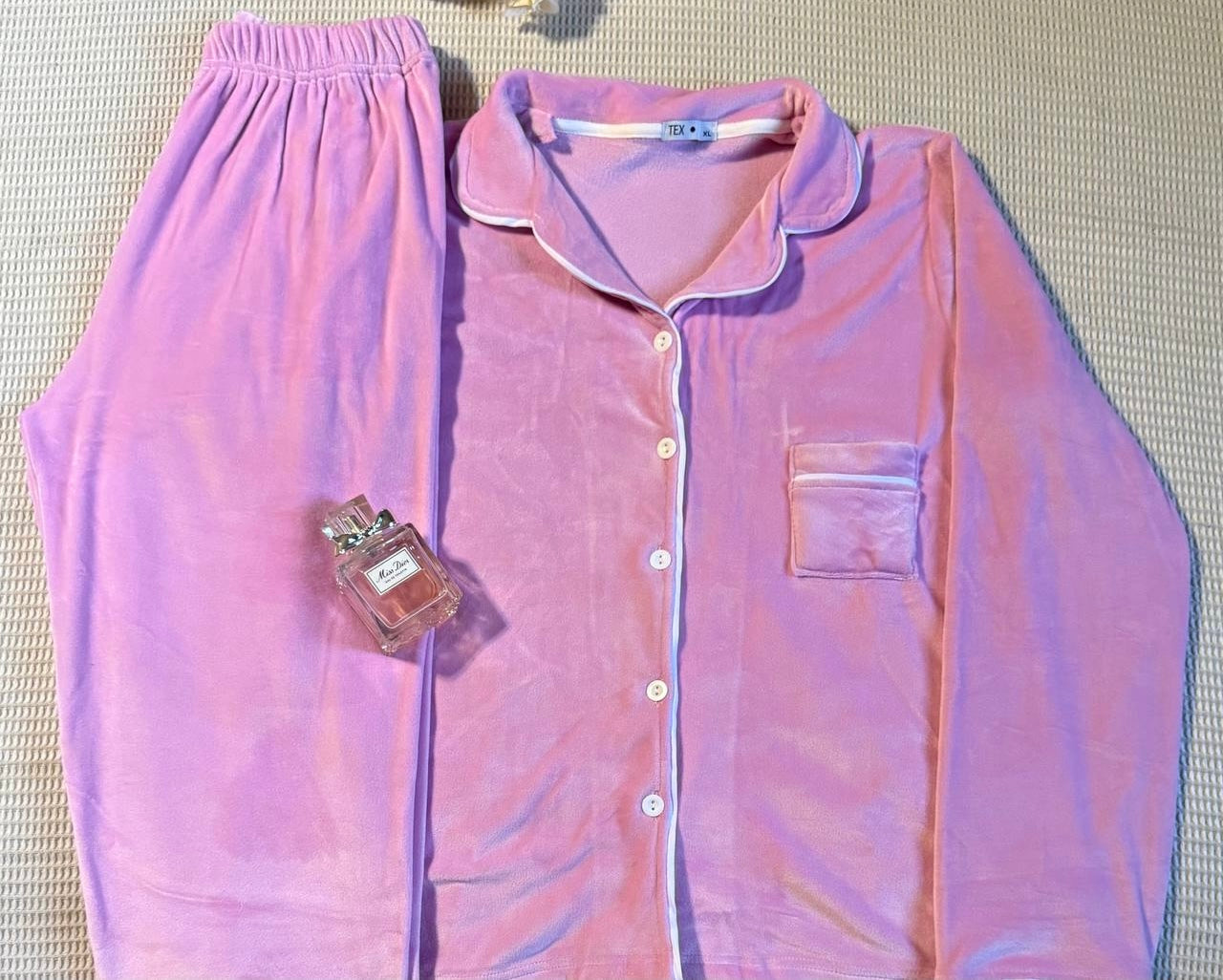 Plain classic velvet pj