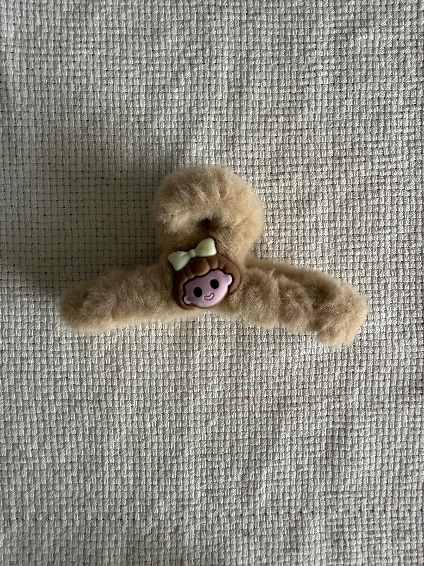 Fur hair claw clip